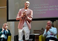 Achille Polonara al ritiro del premio protagonisti dello sport Achille Polonara al ritiro del premio protagonisti dello sport