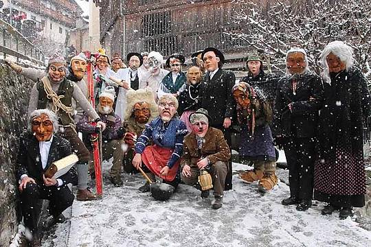 carnevale-dolomiti-val-di-zoldo-gnaga-fornesighe