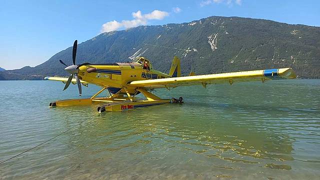 Ammaraggio di emergenza sul Lago di Santa Croce Ammaraggio di emergenza sul Lago di Santa Croce