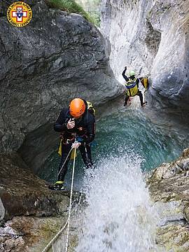 Gruppo forre del Soccorso alpino e speleologico Veneto 3 Gruppo forre del Soccorso alpino e speleologico Veneto 3