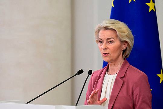 La presidente della Commissione europea in una conferenza stampa in Armenia (Afp) La presidente della Commissione europea in una conferenza stampa in Armenia (Afp)