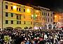 BELLUNO - CAPODANNO - ULTIMO DELL'ANNO - Folla in piazza dei Martiri per la festa di Capodanno