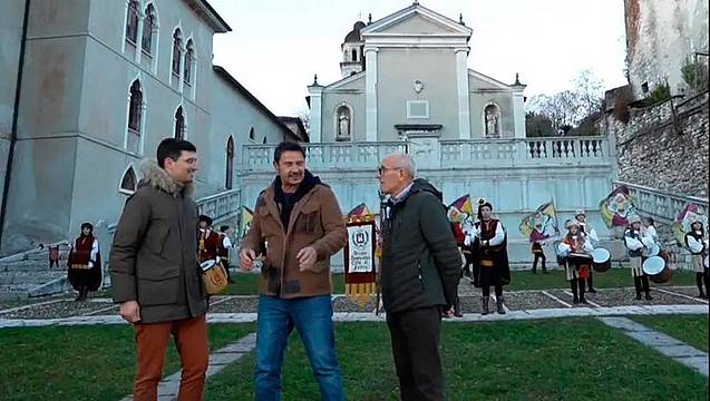 Le riprese in piazza Maggiore a Feltre Le riprese in piazza Maggiore a Feltre