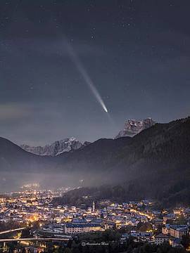 la cometa Tsuchinshan-Atlas sui cieli di Tai di Cadore - foto di Alessandra Masi