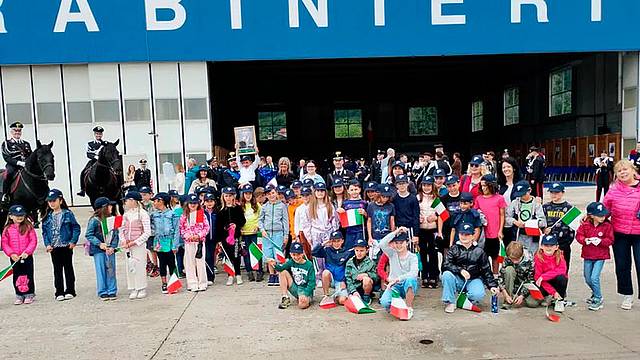 I bambini protagonisti alla festa dell'Arma dei Carabinieri I bambini protagonisti alla festa dell'Arma dei Carabinieri