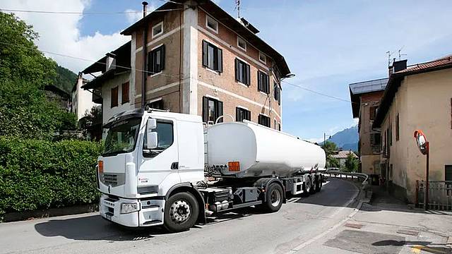 CORTINA - viabilità e traffico 2016, Anche i camion nel traffico lungo l'Alemagna