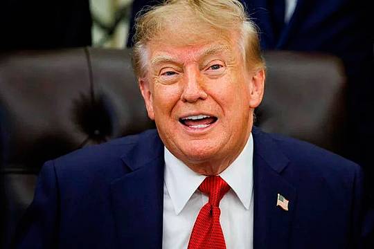 Trump (e figli) senza freni sull'IA Trump (e figli) senza freni sull'IA