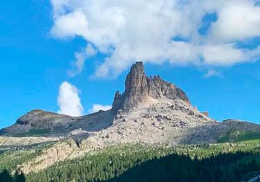 Il Becco di Mezzodì sopra Cortina Il Becco di Mezzodì sopra Cortina