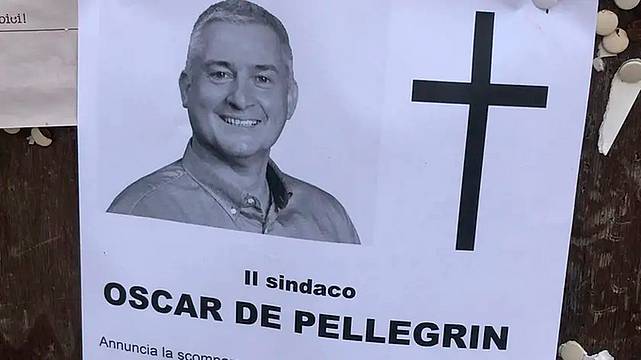 l-epigrafe-con-il-volto-del-sindaco-oscar-de-pellegrin-affissa-sulle-bacheche-comunali