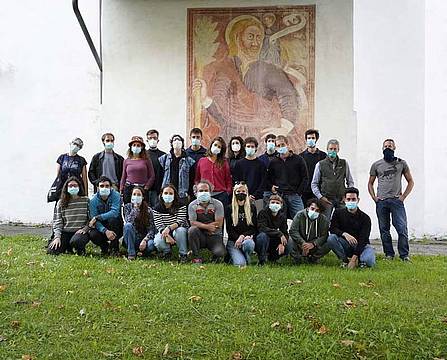 Studenti e docenti Bauer a San Vito (su San Crtistoforo) Studenti e docenti Bauer a San Vito (su San Crtistoforo)