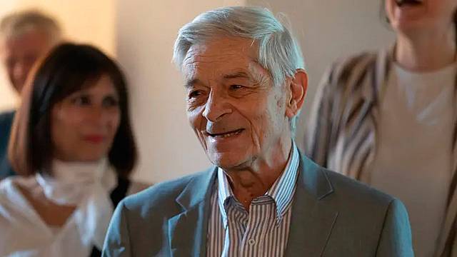 Professor Enzo Riccobaldi Professor Enzo Riccobaldi