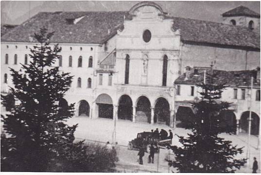 Piazza dei Martiri - 17 marzo 1945