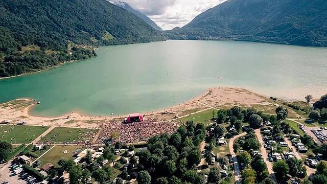 Un concerto degli anni scorsi al lago di Santa Croce Un concerto degli anni scorsi al lago di Santa Croce