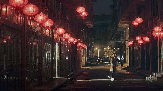 “Where the Leaves Fall” di Xin Alessandro Zheng (Italia, 2020, 16’) 1 “Where the Leaves Fall” di Xin Alessandro Zheng (Italia, 2020, 16’) 1