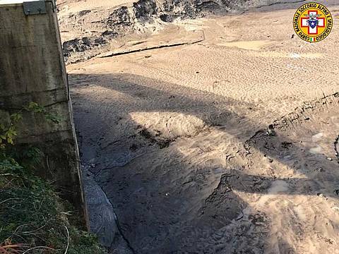 svuotato il bacino della diga di Ajal 1 svuotato il bacino della diga di Ajal 1