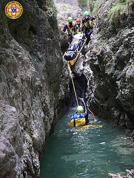 Gruppo forre del Soccorso alpino e speleologico Veneto 2 Gruppo forre del Soccorso alpino e speleologico Veneto 2
