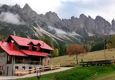 Il rifugio Padova Il rifugio Padova