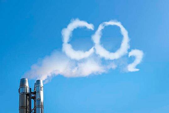 inquinamento_emissioni_co2_ftlia-KqCElu