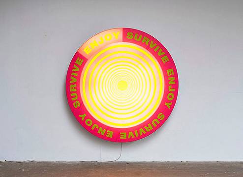 Olaf Nicolai_ENJOY SURVIVE_I_2001_Courtesy Galerie EIGEN