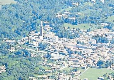 Crespano in una veduta panoramica dal Monte Grappa