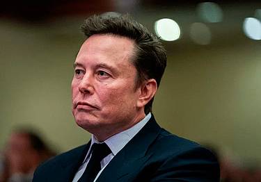 Ucraina, Musk spegne Starlink e ferma i droni di Kiev, Decisione di Trump Ucraina, Musk spegne Starlink e ferma i droni di Kiev, Decisione di Trump