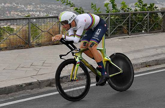 Giro d’Italia 2020 – edizione 103 – Tappa 1 – Gara cronometro individuale – Da Monreale a Palermo (km 15,1) Nella foto durante la gara Photo Fabio FerrariLaPresse October 03, 2020 Italy Giro d’Italia 2020 – edizione 103 – Tappa 1 – Gara cronometro individuale – Da Monreale a Palermo (km 15,1) Nella foto durante la gara Photo Fabio FerrariLaPresse October 03, 2020 Italy