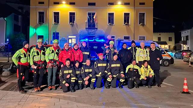 I protagonisti della Befana del Soccorritore a Lamosano di Chies d'Alpago I protagonisti della Befana del Soccorritore a Lamosano di Chies d'Alpago