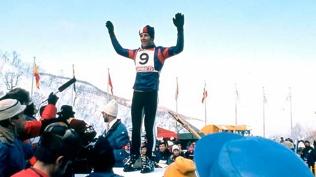 Gustav Thoeni è considerato uno dei più grandi campioni di tutti i tempi dello sci alpino. Alle Olimpiadi vinse tre medaglie