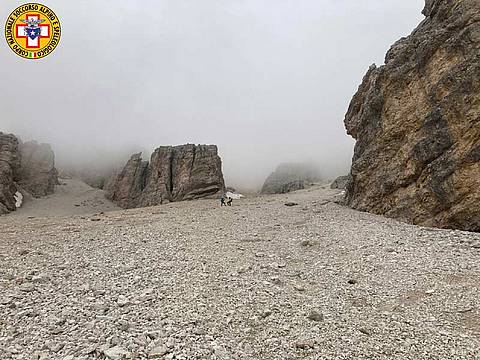 soccorritori verso la cima della Tofana di Mezzo 1