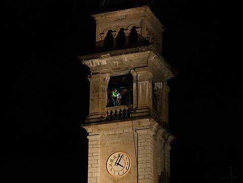 In attesa della Befana del Soccorritore - preparazione sul campanile In attesa della Befana del Soccorritore - preparazione sul campanile