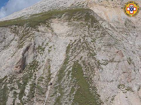 lungo il sentiero 418 degli Spalti del Col Becchei 1 lungo il sentiero 418 degli Spalti del Col Becchei 1