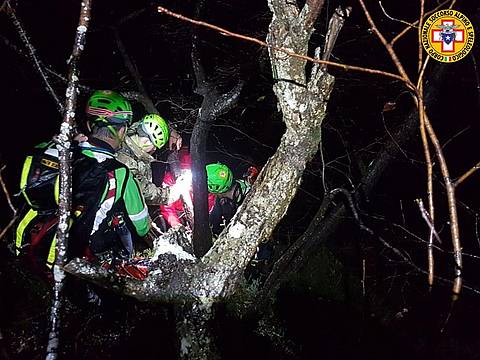 una cengia durante la discesa del Monte Toc 1 una cengia durante la discesa del Monte Toc 1