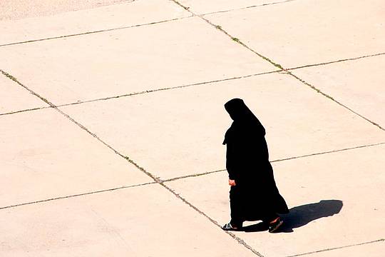 donna_velo_iran_canva