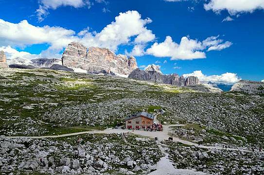 Il rifugio Lavaredo Il rifugio Lavaredo