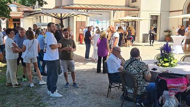 Un momento dell'incontro conviviale alla Vena d'Oro con i 120 dipendenti di Seribell e Serigroup 