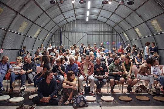 Hangar11 interno