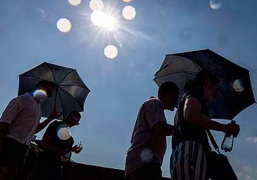 Ancora una domenica di caldo - (Afp) Ancora una domenica di caldo - (Afp)