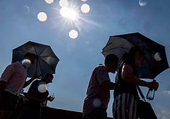 Ancora una domenica di caldo - (Afp) Ancora una domenica di caldo - (Afp)