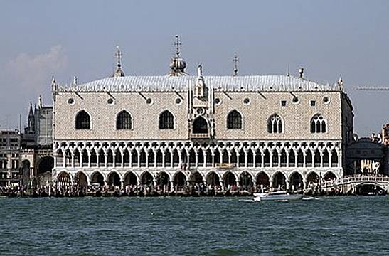 Doge's_Palace_-_Venice_2016
