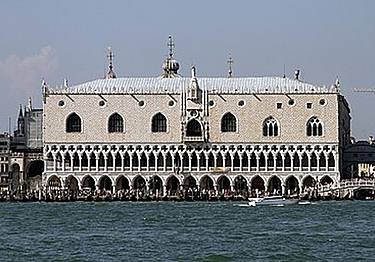Doge's_Palace_-_Venice_2016