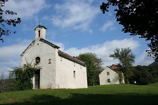 Nella chiesetta di Nate a Trichiana - Messa e benedizione dei trattori per Sant’Isidoro agricoltore Nella chiesetta di Nate a Trichiana - Messa e benedizione dei trattori per Sant’Isidoro agricoltore