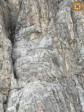 risalendo la Via Tomasson sulla parete sud della Marmolada