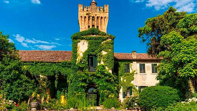 Il castello di San Pelagio a Due Carrare, nel Padovano