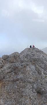 escursioniste bloccate sulla Ferrata Eterna, nel comune di Rocca Pietore escursioniste bloccate sulla Ferrata Eterna, nel comune di Rocca Pietore