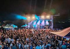 Un concerto alla festa del Campanot a Castion (foto da Facebook)