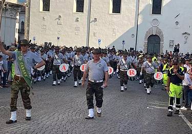 La Fanfara della Brigata Cadore in piazza Duomo