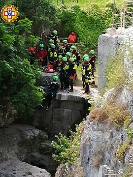 nelle acque del Brenta a Valstagna 4 nelle acque del Brenta a Valstagna 4