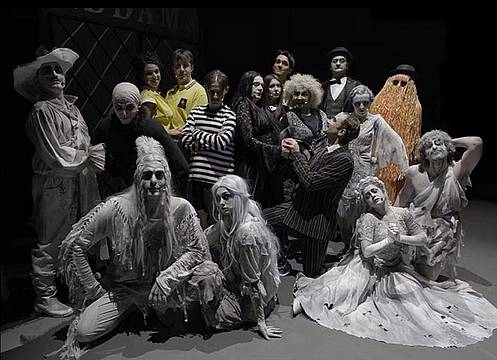 La famiglia Addams Gruppo - Compagnia della Corona