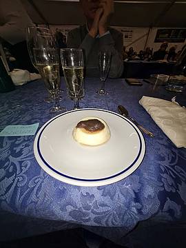 Dolce della festa Creme caramel al radicchio