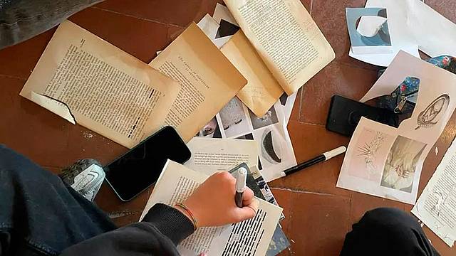 Una attività della Giornata dell'arte degli studenti del Canossiano alla Galleria Rizzarda
